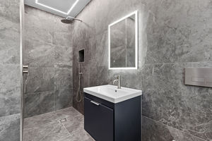 Photo 17- click for photo gallery